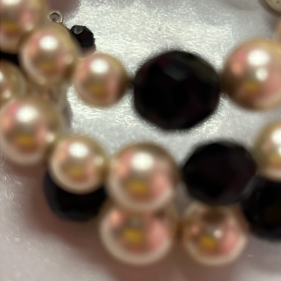 🖤WHITE HOUSE BLACK MARKET JEWELRY - BRACELET & MATCHING EARRING SET 🖤 - Picture 4 of 10